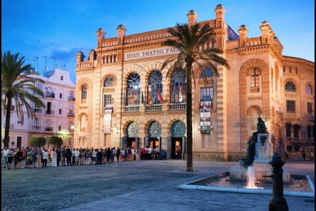 Apartamento Plaza Viuda Cádiz Kültér fotó